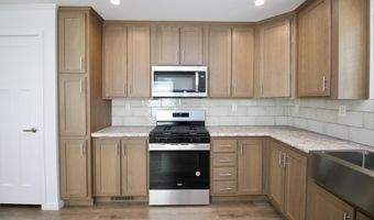 42 Silvermead Dr, Freehold, NJ 07728