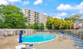4977 BATTERY Ln 1-711, Bethesda, MD 20814