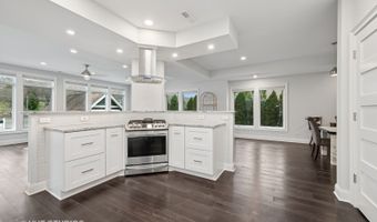 1539 Lowe Dr, Algonquin, IL 60102