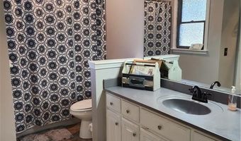 13 Kensington Dr, Bella Vista, AR 72715
