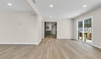 5 Buxton Ct, Barnegat, NJ 08005