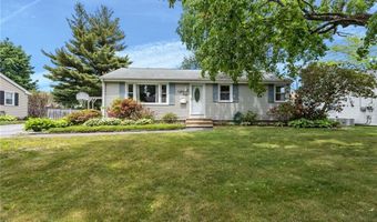 83 Bateman Ave, Cranston, RI 02920