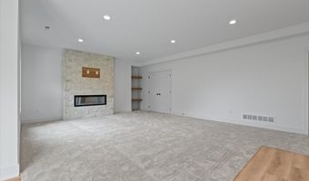 1112 2nd St NE, Altoona, IA 50009