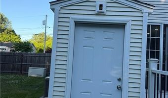 30 Gaglione Ct 2, Cranston, RI 02921