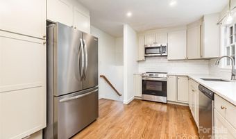 6422 Idlebrook Dr, Charlotte, NC 28212