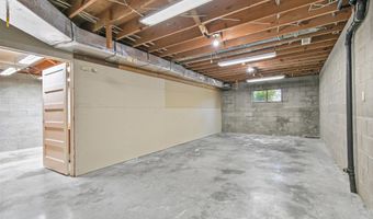 11597 Corp Ranch Rd, Ashland, OR 97520