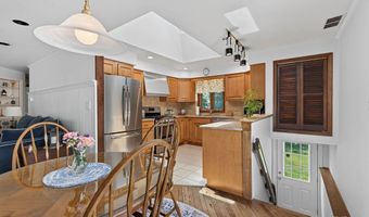 39 Green Hill Ln, Cheshire, CT 06410