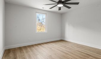 10541 E Brainerd Rd, Apison, TN 37302