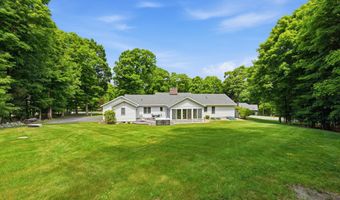 28 Wintergreen Hill Rd, Danbury, CT 06811
