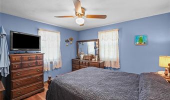 26 Lloyd Dr, Coventry, RI 02816