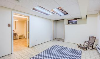 88 Evans Ave, Albertson, NY 11507