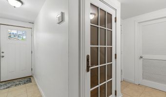 159 Harbor Inn Rd, Bayville, NJ 08721