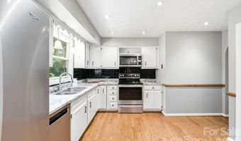 337 Woody Ln, Asheville, NC 28804