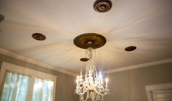 66 Weaver St, Baxley, GA 31513