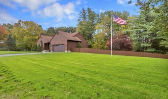 111 Cottonwood Ln, Agawam, MA 01001