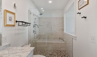 33 North Ave 12, Burlington, VT 05401