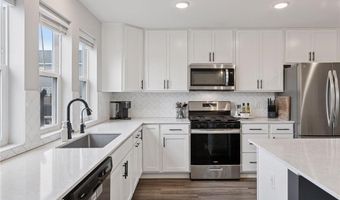 15623 Fairbrook Ct, Apple Valley, MN 55124