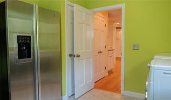 65 Huguenot Dr, East Greenwich, RI 02818