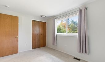 2825 Tuebingen Pkwy, Ann Arbor, MI 48105