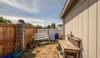 97940 W Benham Ln 4, Brookings, OR 97415