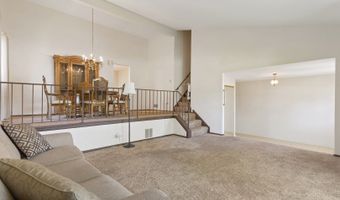 1570 W Goldengate Dr, Addison, IL 60101