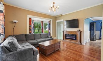 512 N D St, Albia, IA 52531