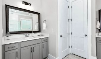 15590 Tillane Park Dr, Athens, AL 35613