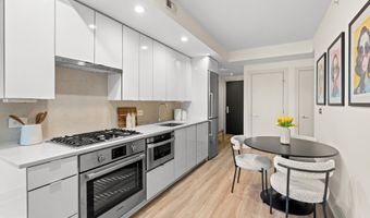 1311 13TH St NW 105, Washington, DC 20005