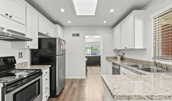 3211 Village 3, Camarillo, CA 93012