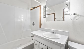 926 Duff Ave, Ames, IA 50010
