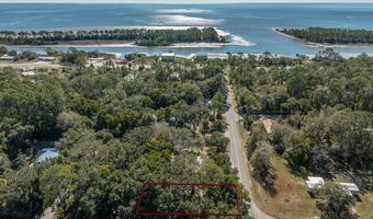 31 Jackie Whitehurst St, Apalachicola, FL 32320