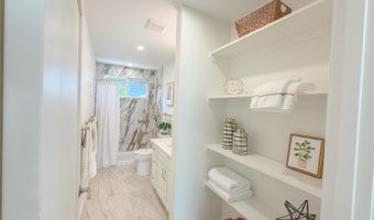 47-376 Ahuimanu Rd D, Kaneohe, HI 96744