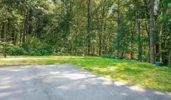 13 B Deerwood Dr 13B, Amherst, NH 03031