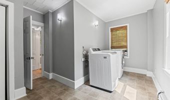 130 W Broadway, Bangor, ME 04401