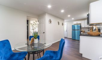 42 Greenwood Ave, Bloomfield, CT 06002