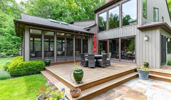51 Long Meadow Rd, Bethlehem, CT 06751