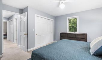 165 Holland St 18, Cranston, RI 02920