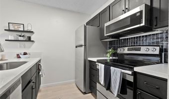 98-500 Koauka Loop 2H, Aiea, HI 96701