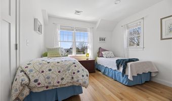 110 Sea View Ave, North Kingstown, RI 02852