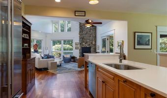 77 Pond Shore Dr, Charlestown, RI 02813
