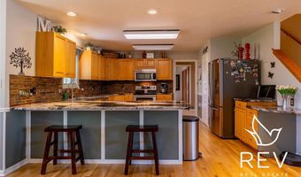 14 Beacon Dr, Cody, WY 82414