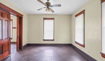 912 Tremont St, Alton, IL 62002
