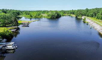 513 Pauline Dr, Bonneau, SC 29431