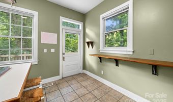 5 Parker Rd, Asheville, NC 28803