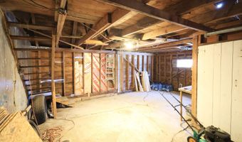 197 Smithfield Rd, Belgrade, ME 04917