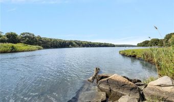 133 Bridgetown Rd, Narragansett, RI 02882