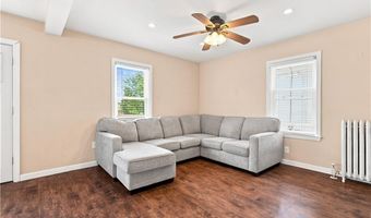 82 Dyer Ave, East Providence, RI 02915