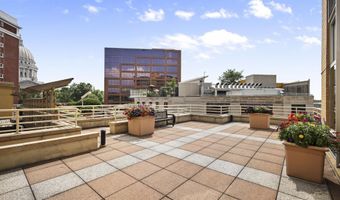 111 N Hamilton St 202, Madison, WI 53703
