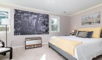 22 Harbor Hill Dr 22, Bourne, MA 02532