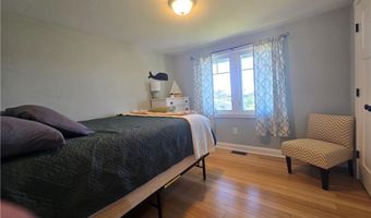 9 Arbeth Rd, Narragansett, RI 02879